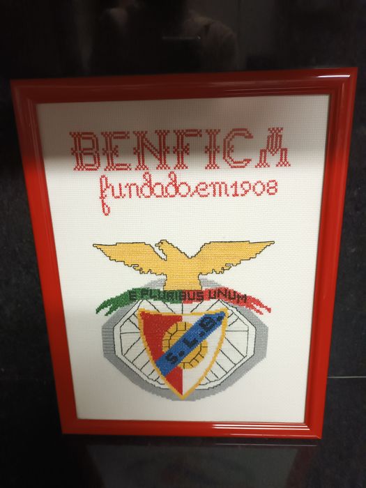 Quadro bordado  Ponto de Cruz - Benfica -