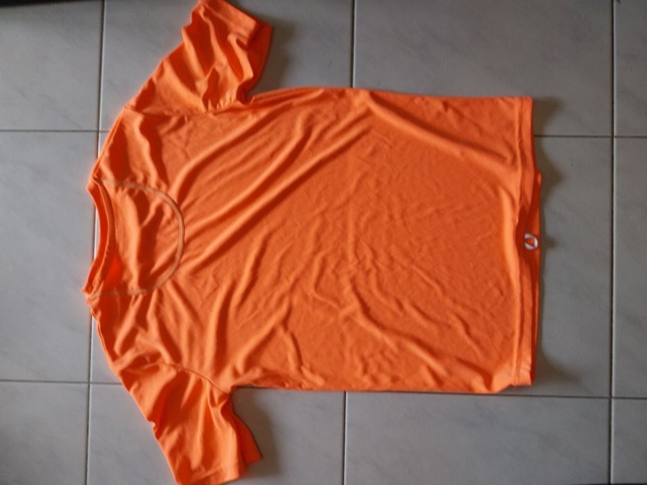 Camisola proteção solar na água- Como Nova!