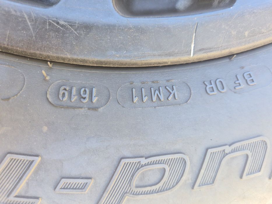 4 pneus Bfgoodrich 235/85 R16 Km3