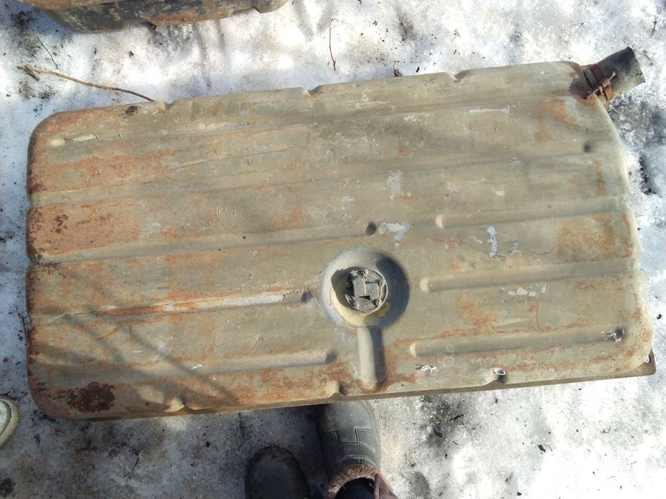 Топливний бак без кришки Газ,б,в,