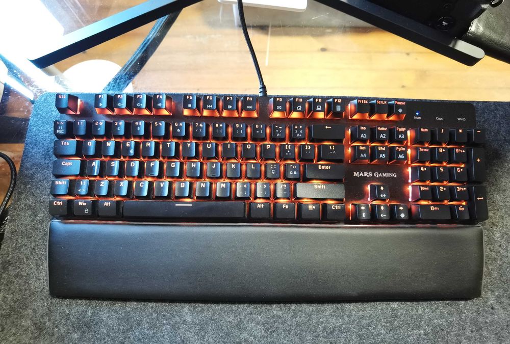 Teclado Gamer Mars Gaming - Preto e Azul