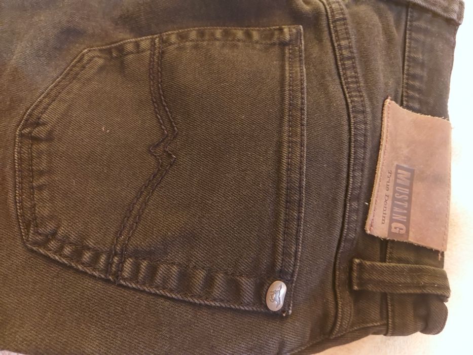 mustang tramper medium slim fit czarne jens