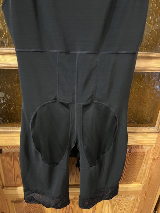 Bielizna wyszczuplająca 48