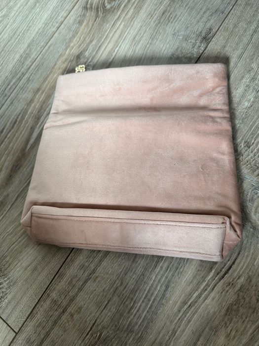 Boss kosmetyczka nowa pudrowy róż