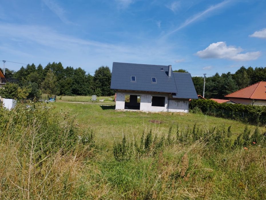 Dom w stanie surowym otwartym