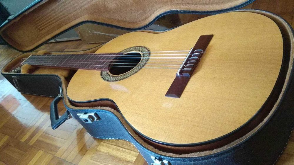 Guitarra clássica espanholal CAMPS modelo Preludio nylon