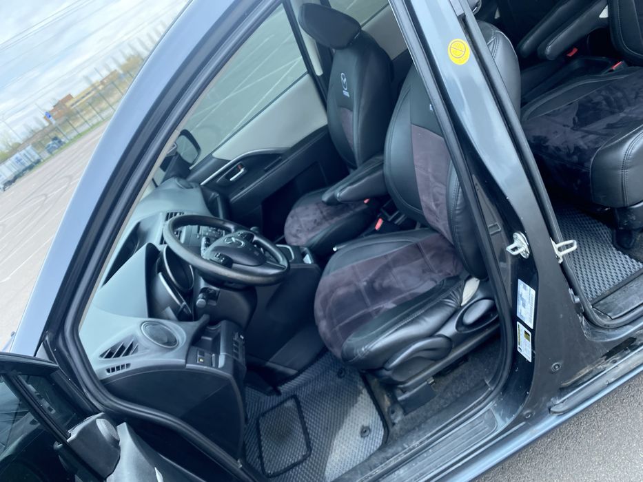 Продам Mazda 5 газ/ бензин 2012