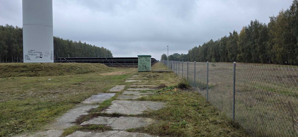 Koszenie farm fotowoltaicznych