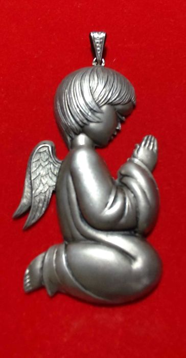 Anjo a rezar pendente em prata - 24.6 gramas