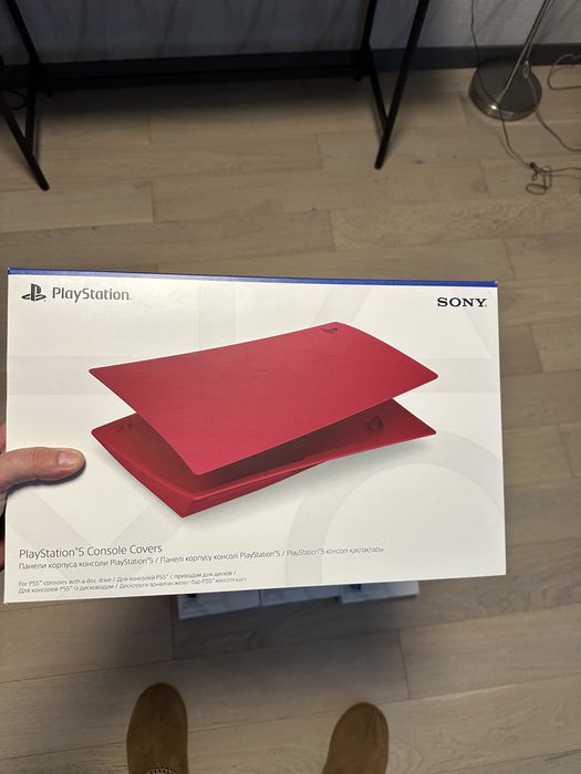 Продаж PS5 + 3 DualSense геймпада + NVMe 2TB + Console covers