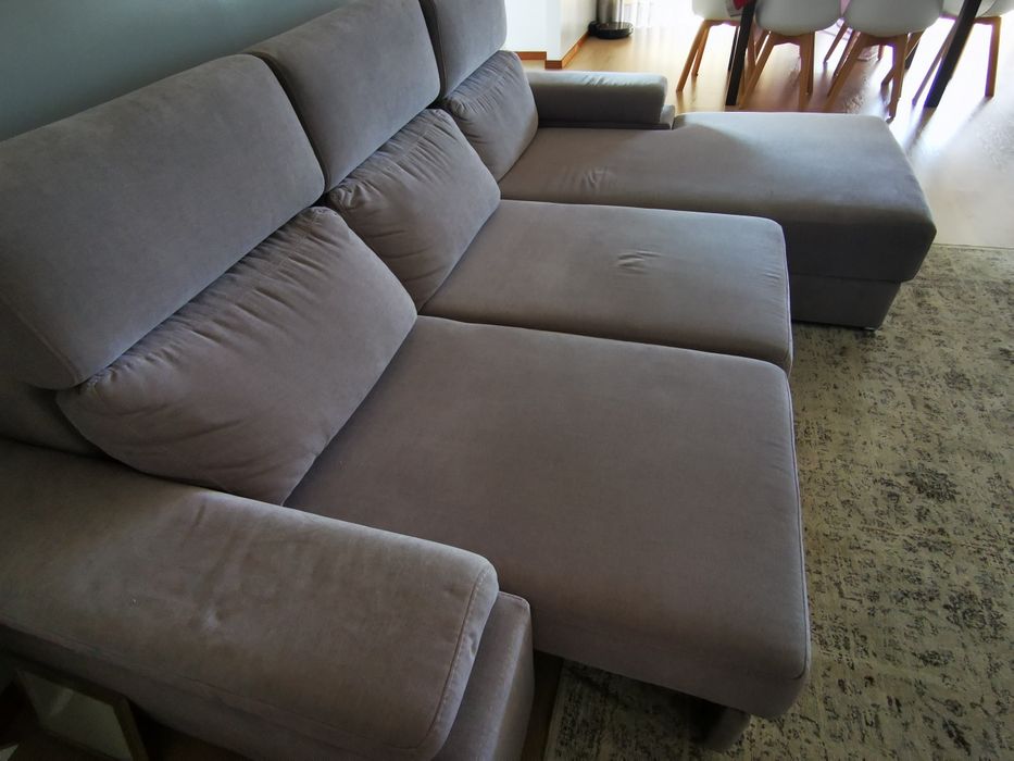 Sofá chaise longue comprimento 2.65cm por 1.90cm e  60cm