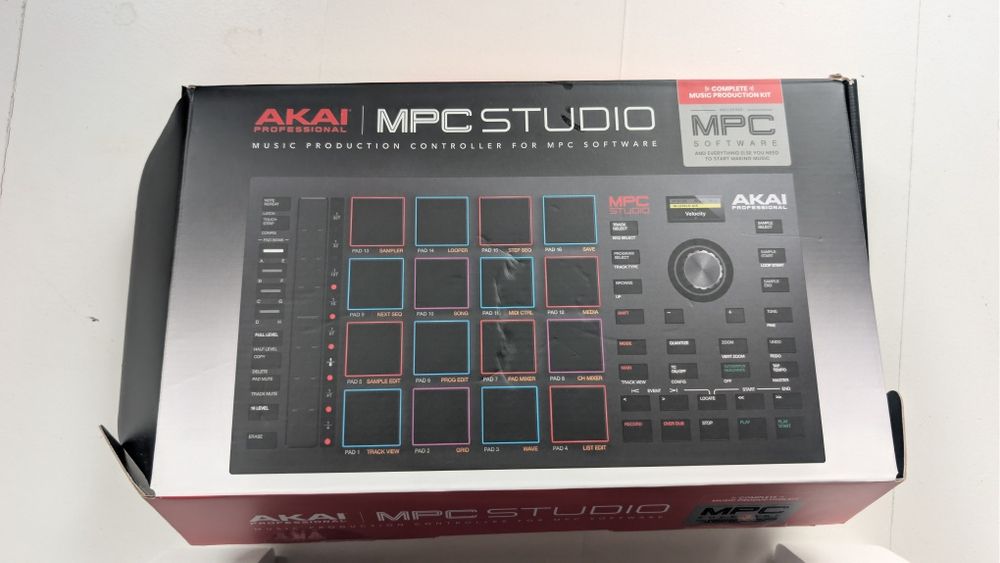 Akai MPC II Studio