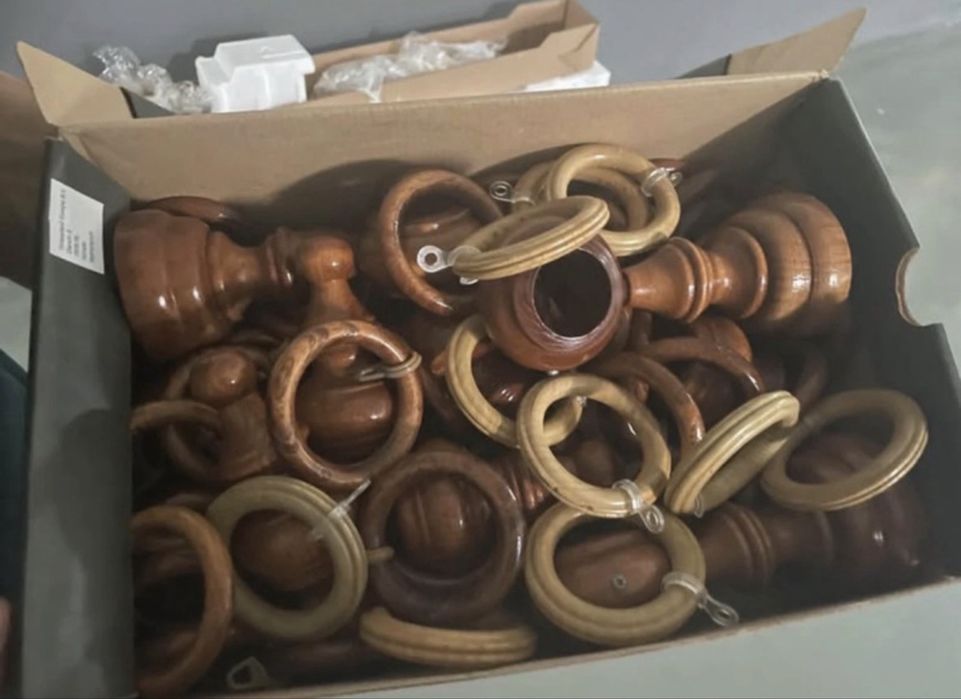 Varões para cortinados e argolas