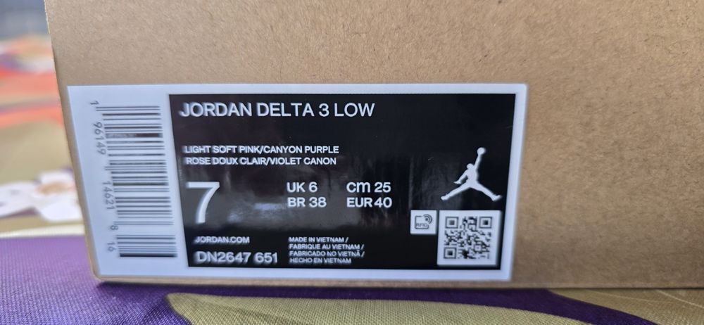 Buty Jordan Delta 3 Low r. 40