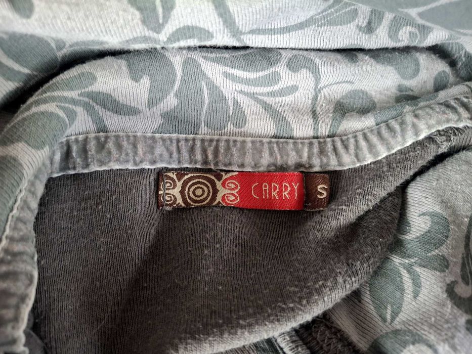 Carry bluza kangurka z kominem r. S