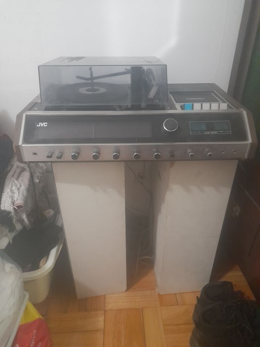 Radio de gira discos  antigos.
