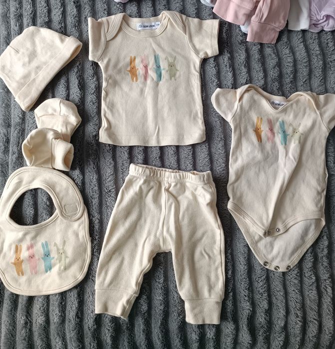 Костюмчики для немовлят