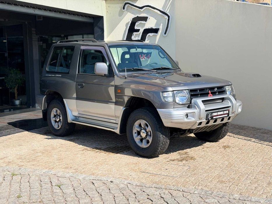MITSUBISHI PAJERO GLS (ABAS LARGAS)