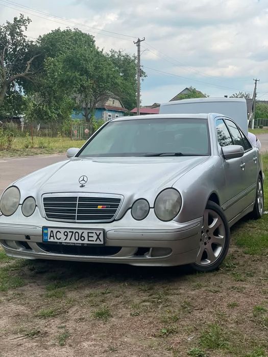 Продам мерседес 210 3.2