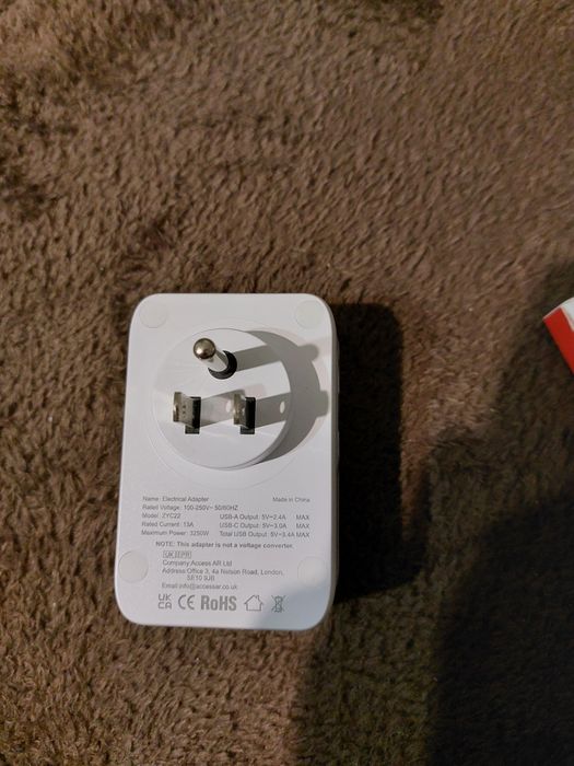 Adapter podróżny 6w1