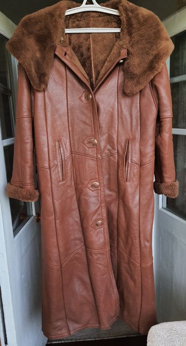 Дублёнка натуральная длинная с капюшоном. Дублёнка женская.