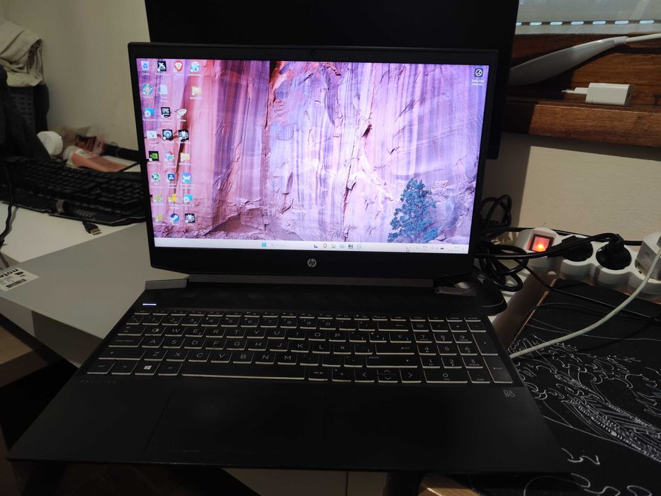 HP pavillion gamer AMD ryzen 5 3550H 20gb RAM placa de video NVIDIA 1050 3GB