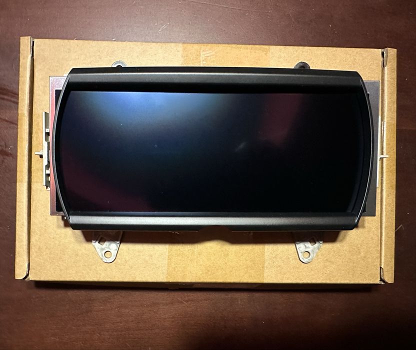 Ecra mini 8.8” profissional