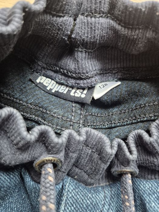 Spodnie jeans 128