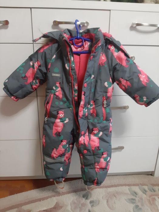 Комбинезон зима. Новый. Одевали 3 раза. Размер 80+6.