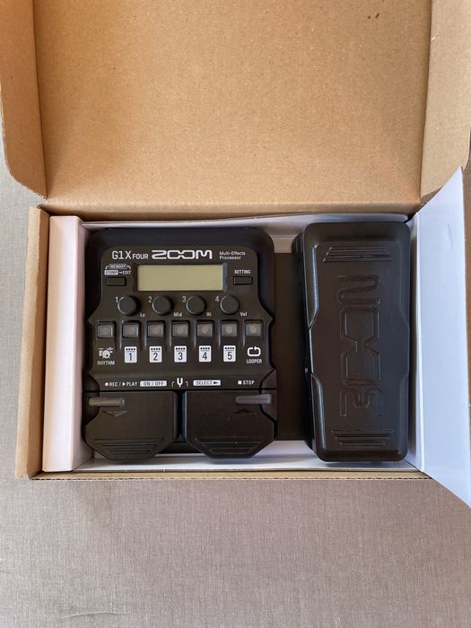Pedaleira Zoom G1x Four