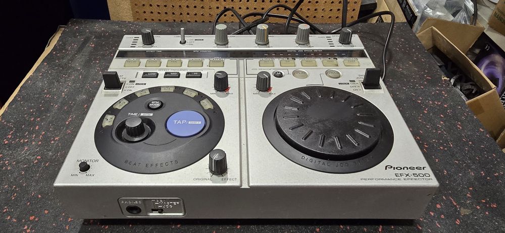 Pioneer efx-500.