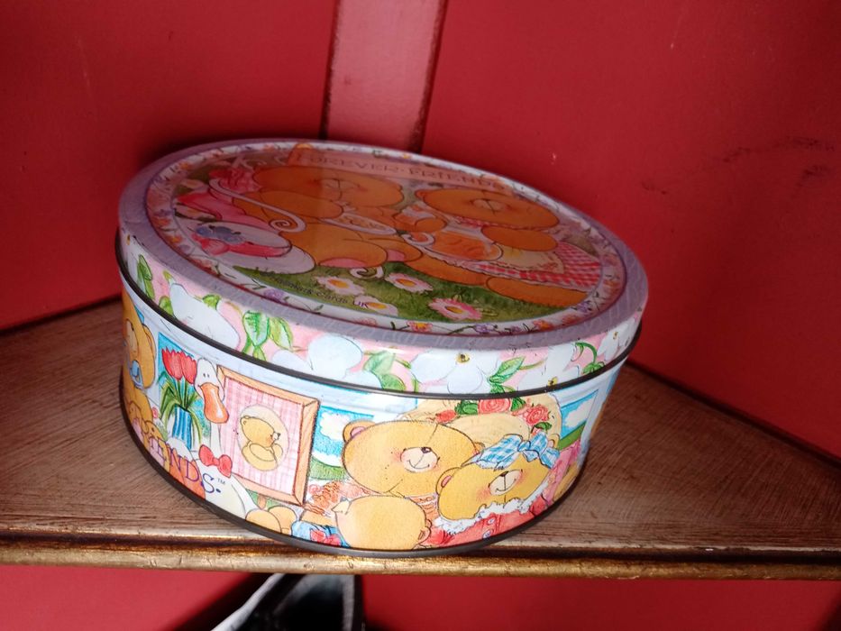 Quatro latas vintage