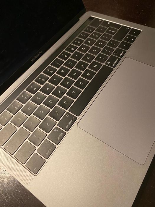 MacBook Pro 13’. TouchBar