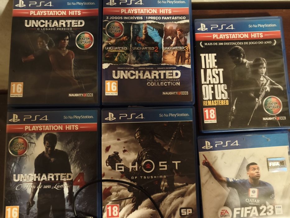 PS4 500gbs + 8 jogos + comando