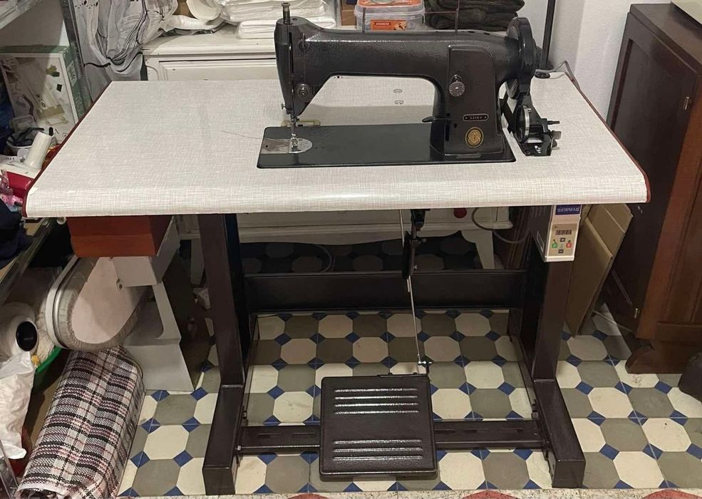 Maquina de costura Singer