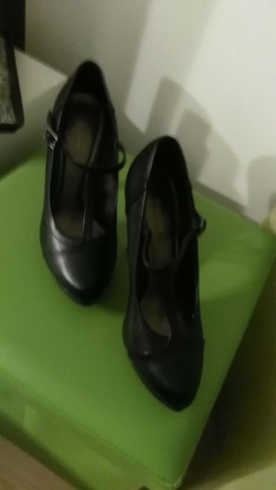 Wyprzedaż ! Eleganckie śliczne czarne szpilki!