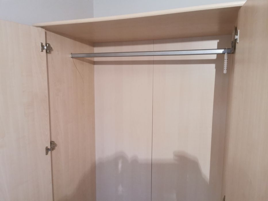 Szafa z lustrem szafa