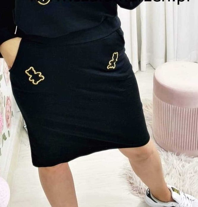 Spódniczka w rozmiarze S,  L, XL.