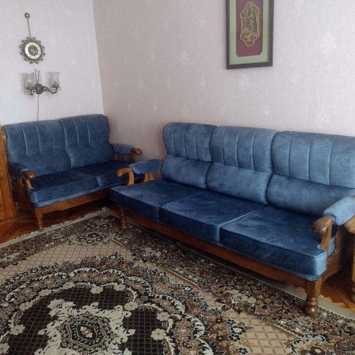 Перетяжка диванов кресел.