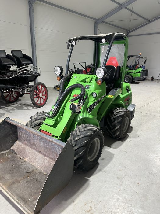 Ładowarka miniładowarka Avant 640 silnik Kubota Optidrive