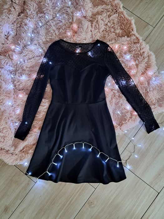 Elegancka czarna sukienka