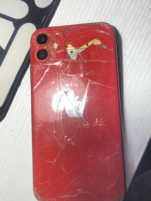 Продам айфон 11/64 Red