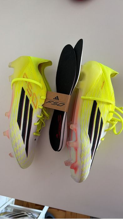 Chuteira Adidas F50 Nova