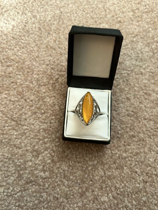 Pierścionek biżuteria