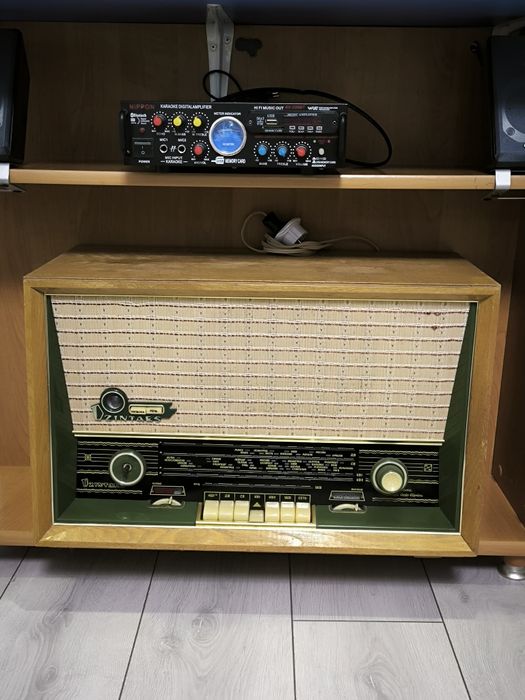 Радиоприемник " Dzintars".