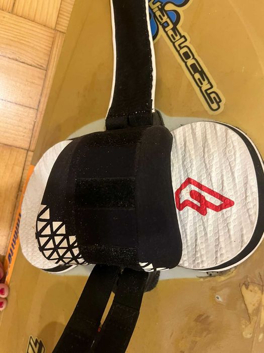 Prancha de Kitesurf Fanatic – Com Fixações para os Pés