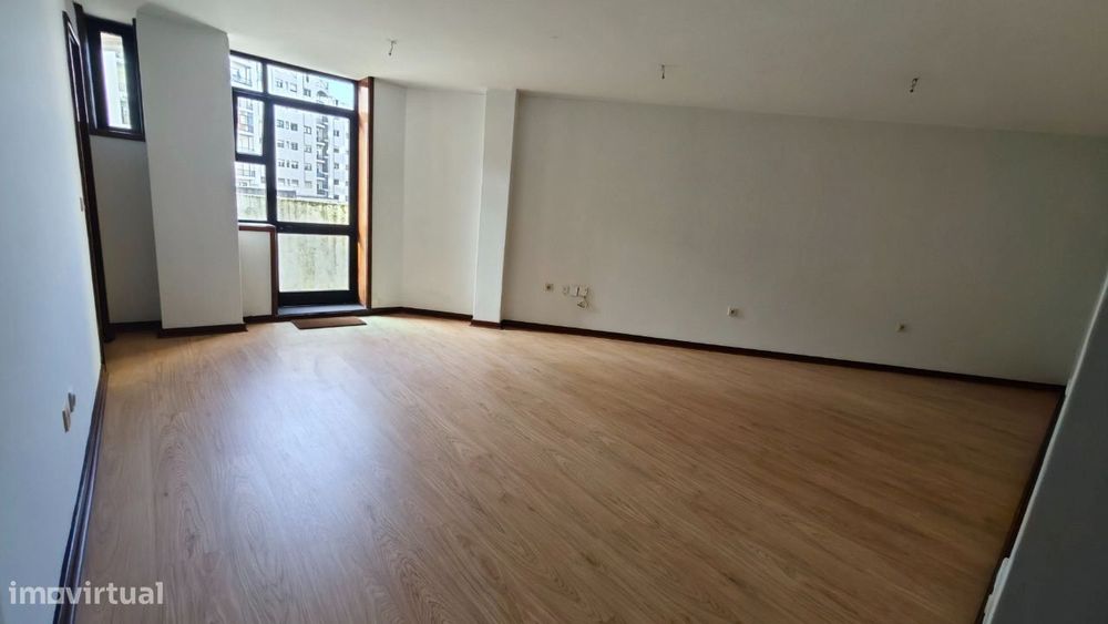 Escritório / Av. Republica / Centro/ Gaia