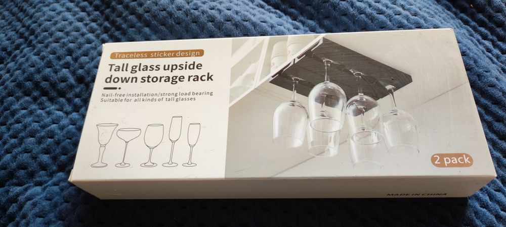 Wieszak na kieliszki do wina