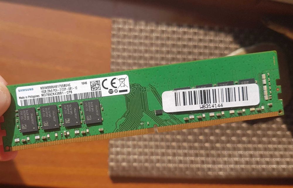 SAMSUNG DDR4 16GB(8GB × 2枚) SAMSUNG（サムスン） SAMSUNG ddr4-21300 PC4-2666V 8GB 2枚で 16GB