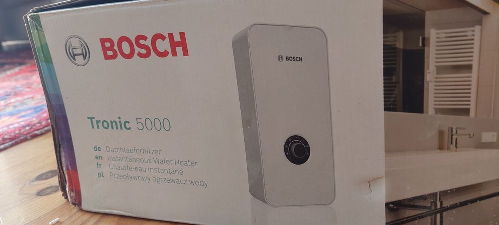 NOVO- BOSCH- Esquentador eletrico